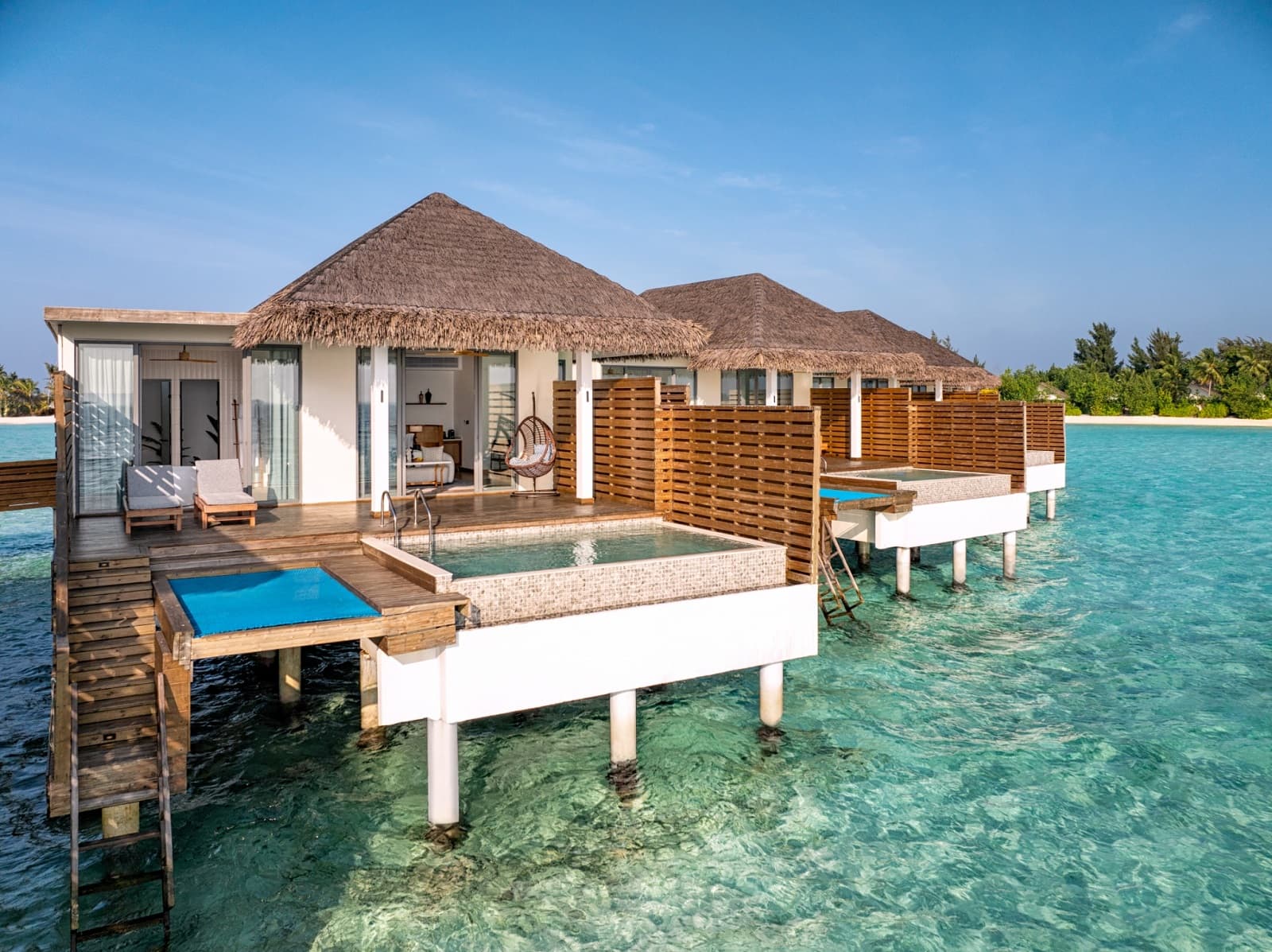 dusitD2-Feydhoo-Maldives-Cover-3