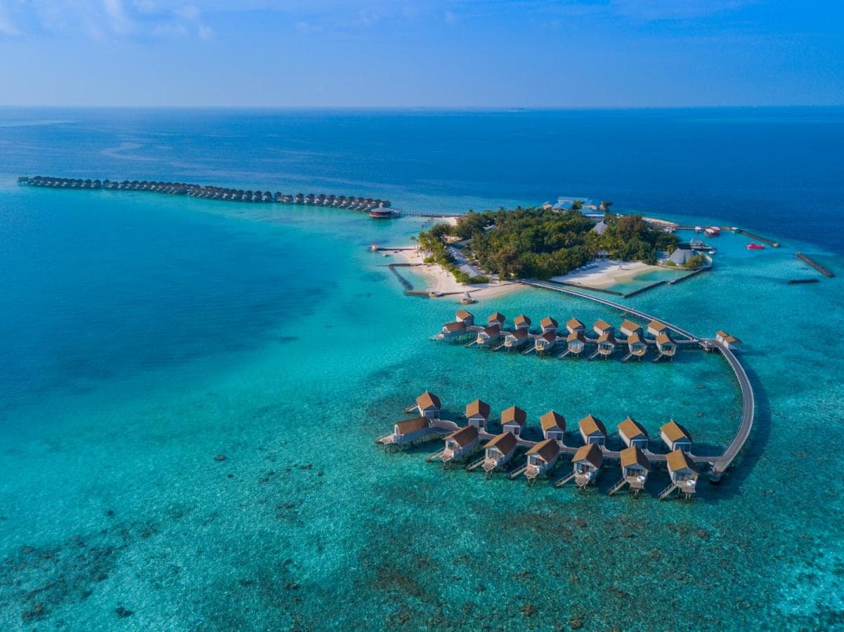 centara_ras_fushi_maldives_package_all_inclusive